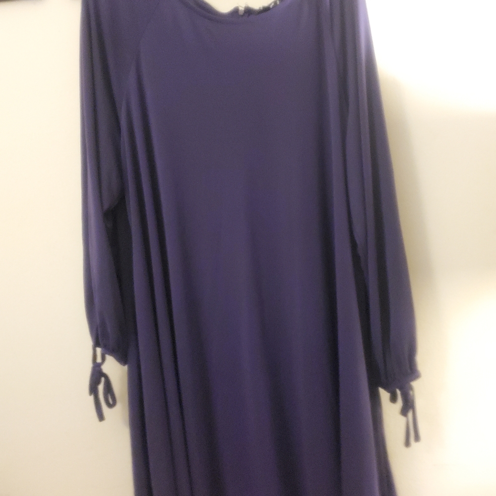 Purple long sleeve polyester with tie